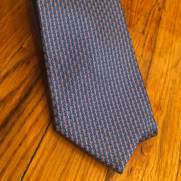 Bloomingdale’s Men’s Store Tie - Picture 3 of 4